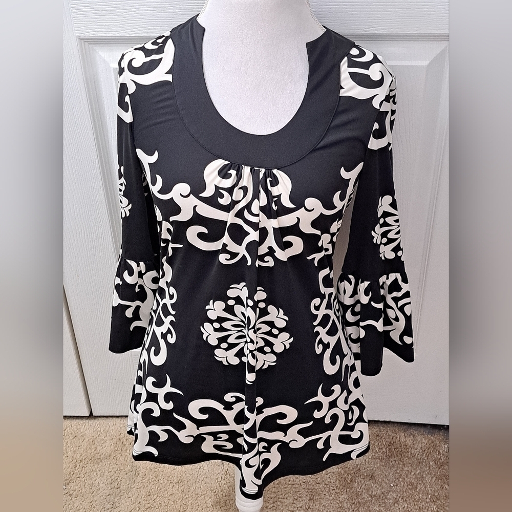 INC International Concepts Black & White Tunic Top   Size S